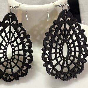 🖤 Black Lace-Style Wooden Teardrop Earrings 🖤